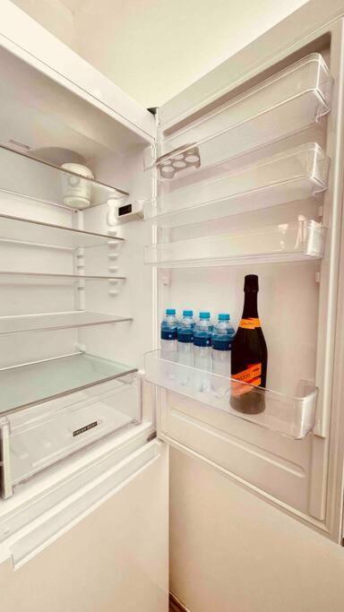Moderny Apartman S Parkovanim Bratislava Dış mekan fotoğraf